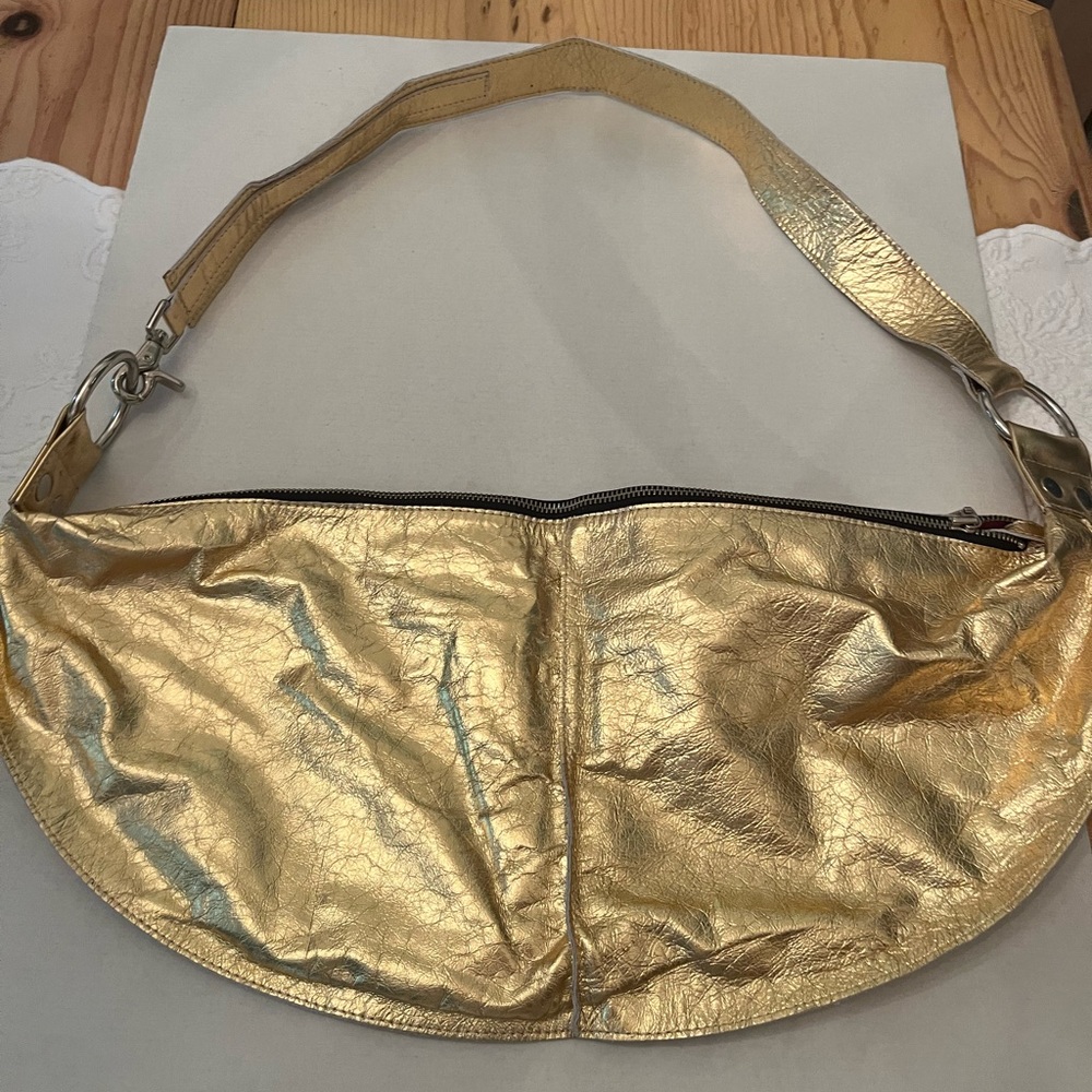 Allison Burns Sling Bag NWOT gold metallic leather hot pink lining perfect cond